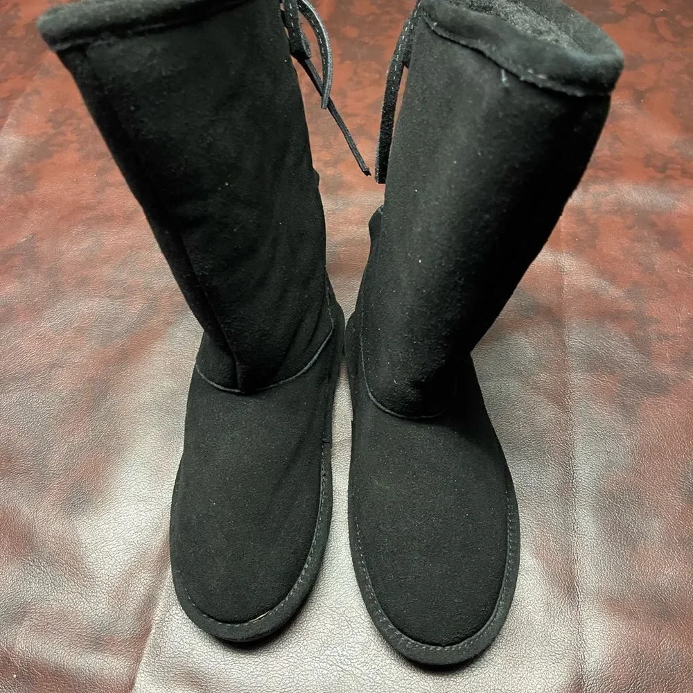 Bearpaw new with tags black boots‎ lace up back, size 2
